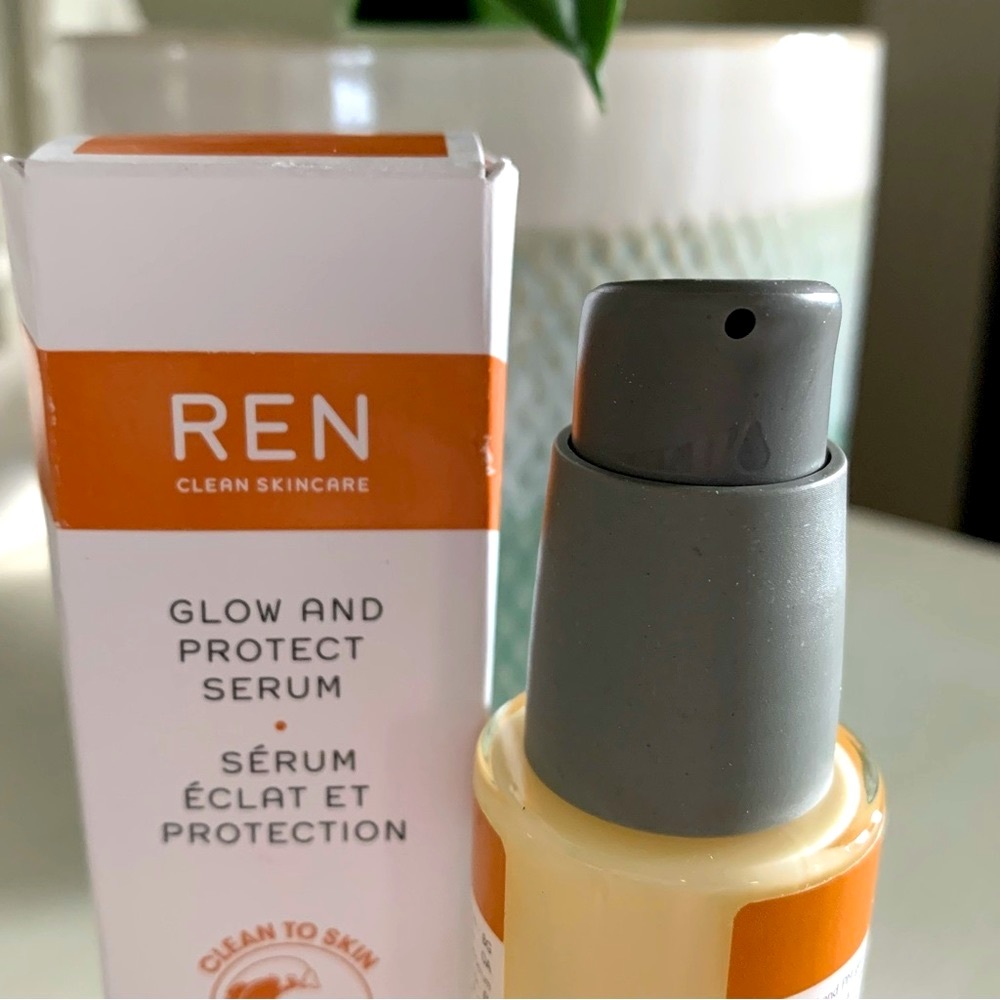 REN Clean Skincare Radiance Glow And Protect Vitamin C Serum - Picture 8 of 8